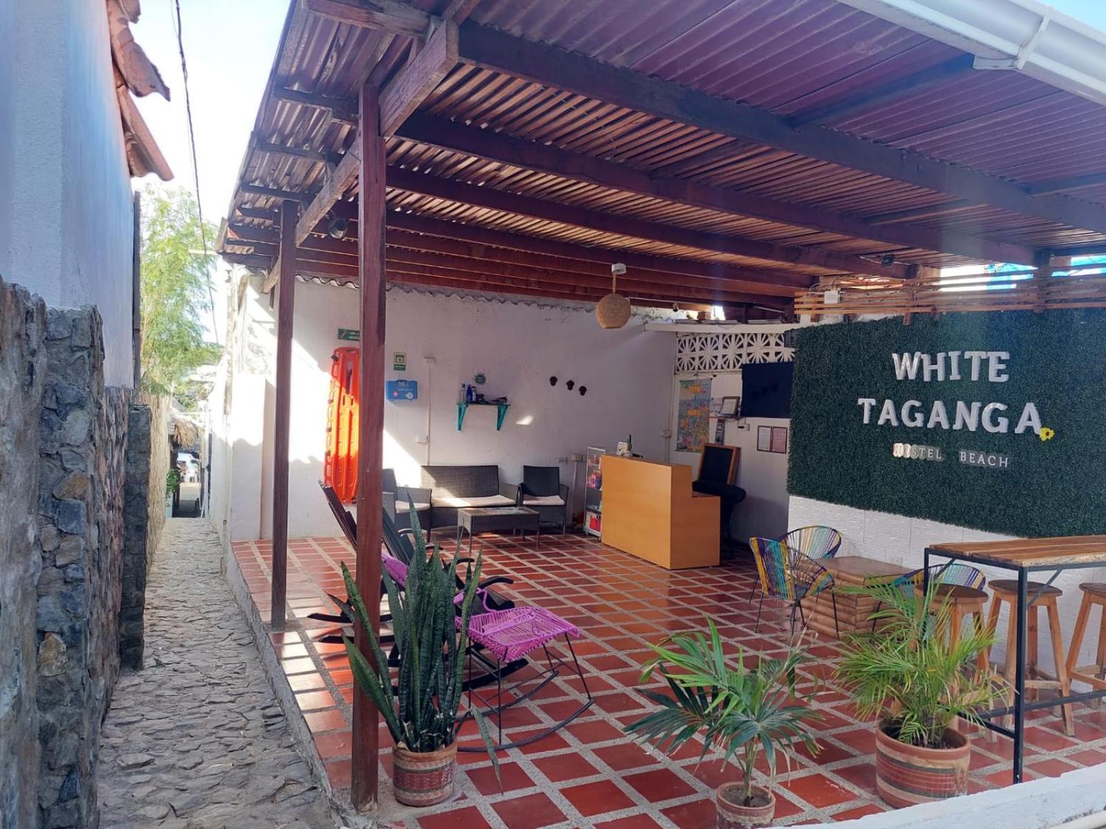 White Taganga Hotel Exterior photo