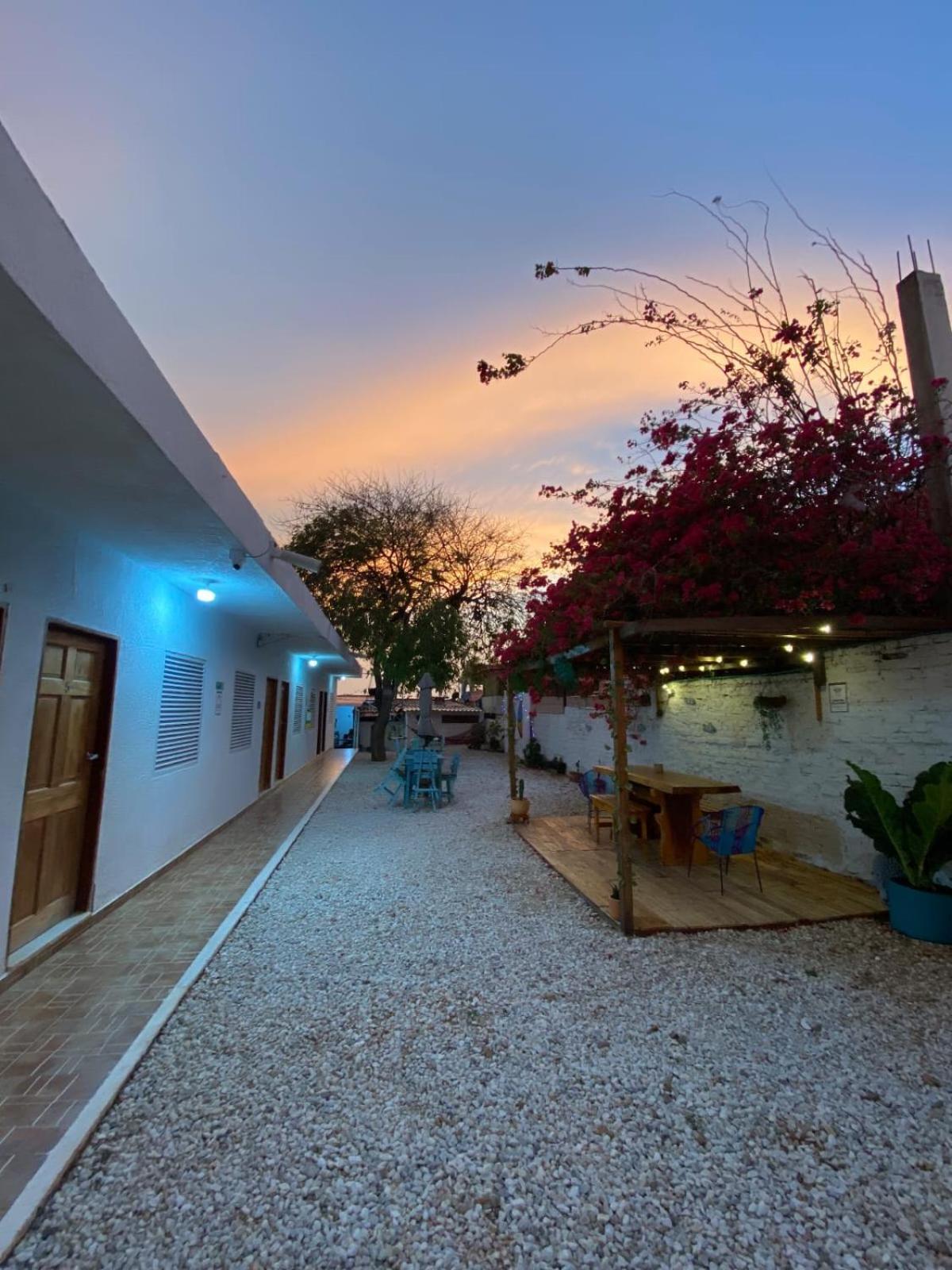 White Taganga Hotel Exterior photo