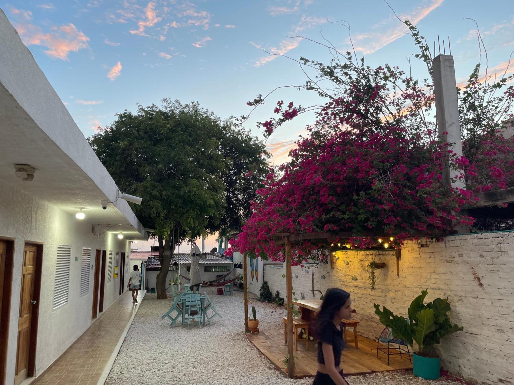 White Taganga Hotel Exterior photo